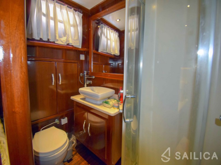 Gulet - Yacht Charter Sailica