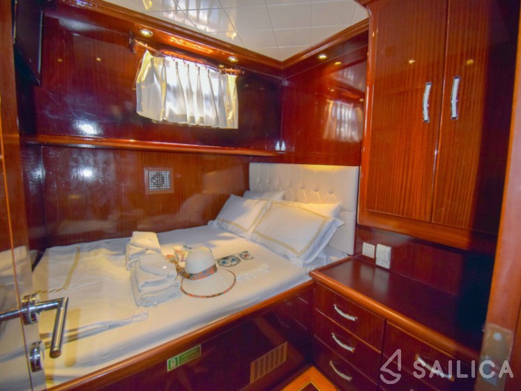 Gulet - Yacht Charter Sailica