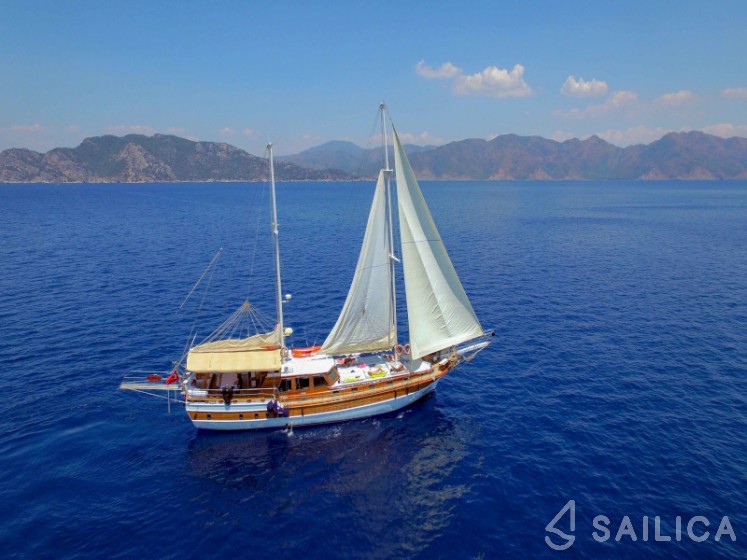 Gulet - Yacht Charter Sailica