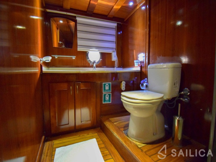 Gulet - Yacht Charter Sailica