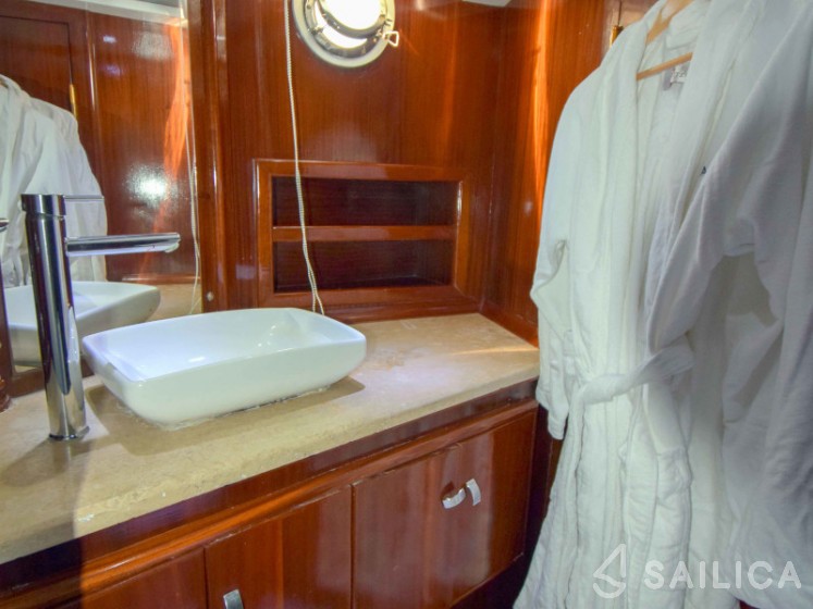 Gulet - Yacht Charter Sailica