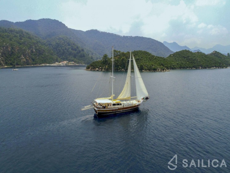 Gulet - Yacht Charter Sailica