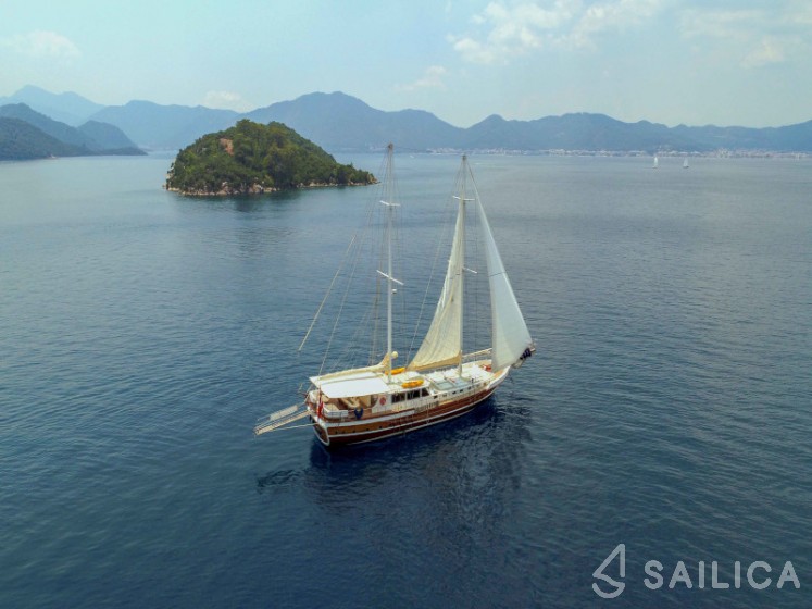 Gulet - Yacht Charter Sailica