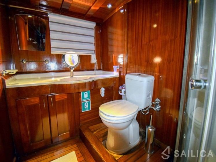 Gulet - Yacht Charter Sailica
