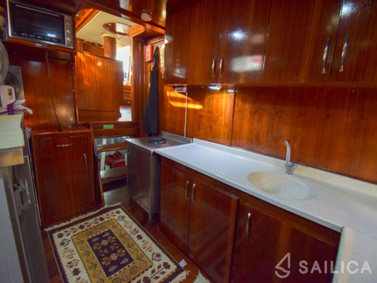 Gulet - Yacht Charter Sailica