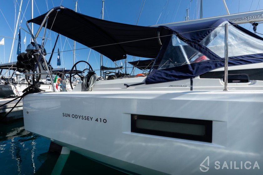 Sun Odyssey 410 - Yacht Charter Sailica