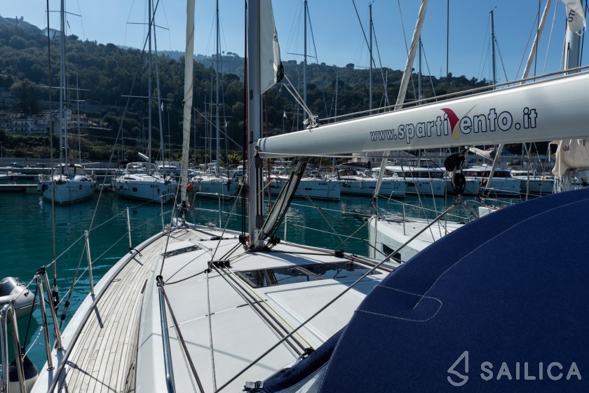 Sun Odyssey 410 - Yacht Charter Sailica