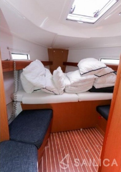 Bavaria 40 Cruiser - Yacht Charter Sailica