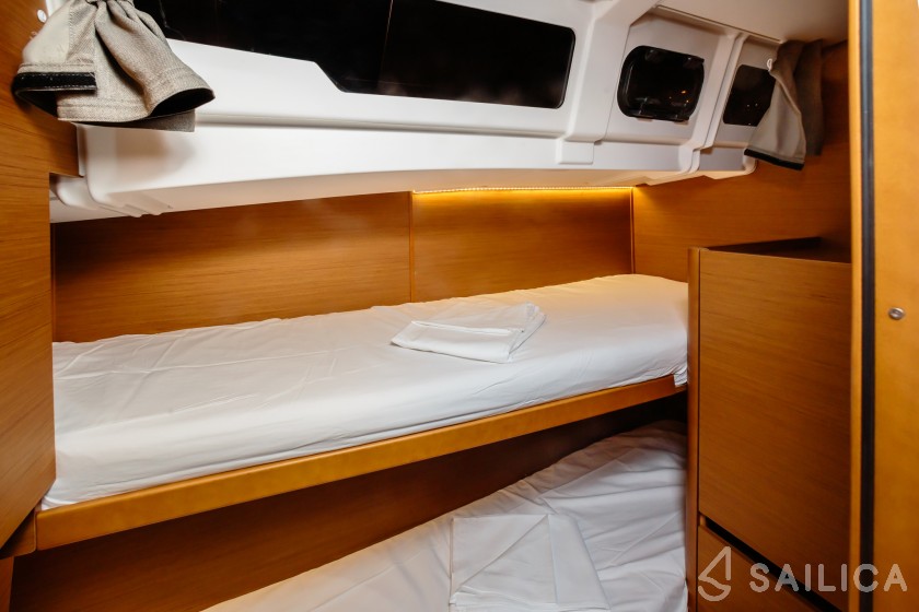 Sun Odyssey 490 - Yacht Charter Sailica