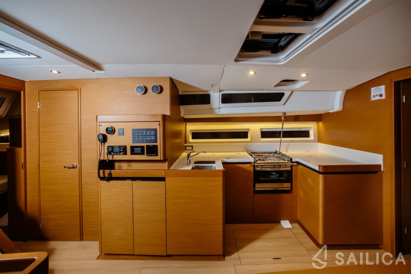 Sun Odyssey 490 - Yacht Charter Sailica