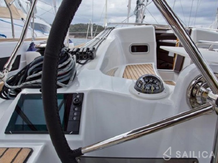 Sun Odyssey 349 - Yacht Charter Sailica