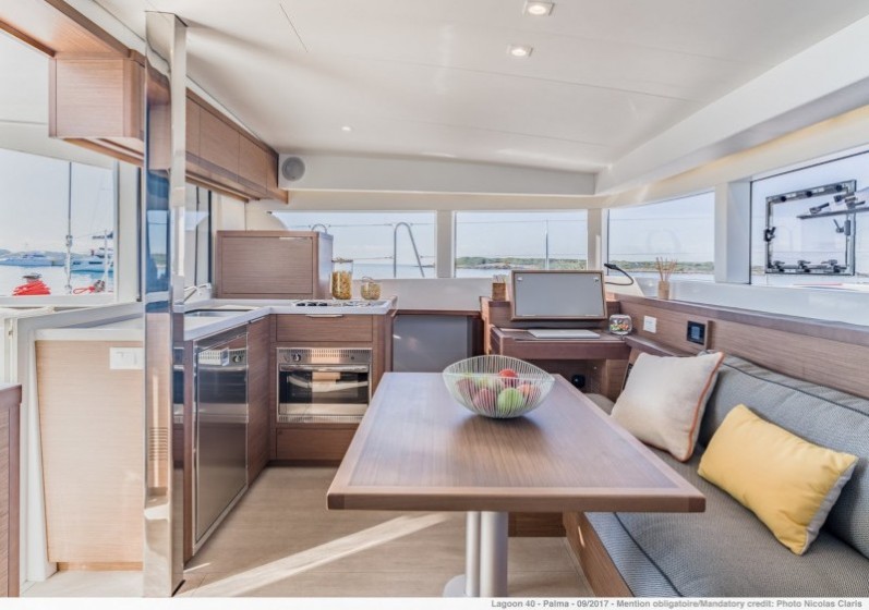 Lagoon 40 - Yacht Charter Sailica