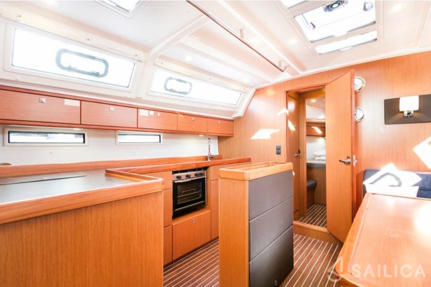 Bavaria 46 Cruiser - Yacht Charter Sailica