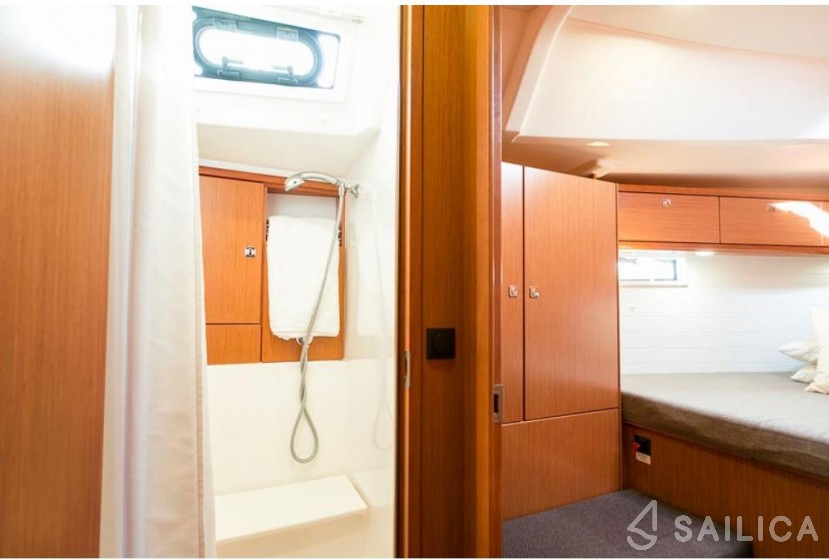 Bavaria 46 Cruiser - Yacht Charter Sailica