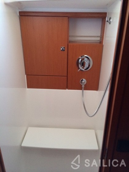 Bavaria 46 Cruiser - Yacht Charter Sailica