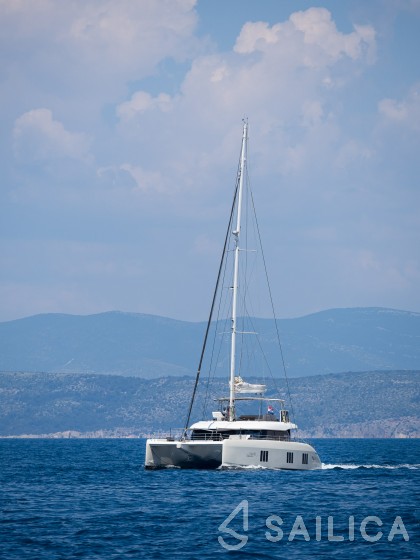 Sunreef 50 - Yacht Charter Sailica