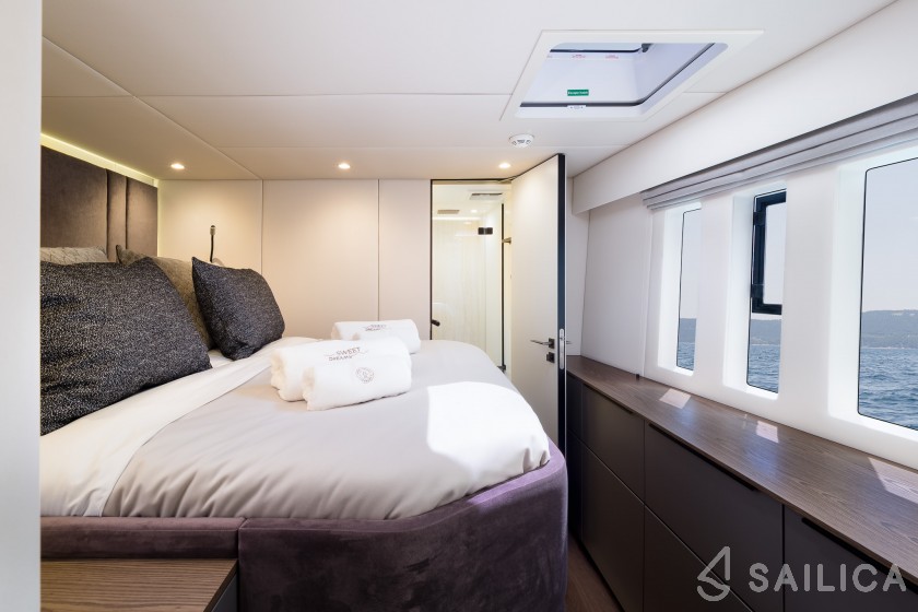 Sunreef 50 - Yacht Charter Sailica