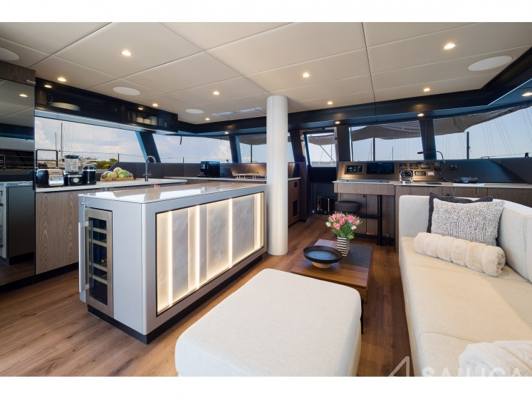 Sunreef 50 - Yacht Charter Sailica