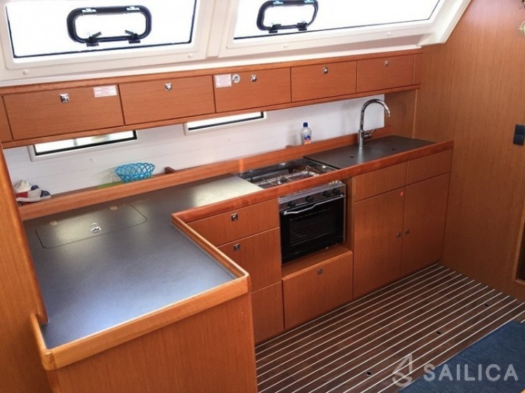 Bavaria 46 Cruiser - Yacht Charter Sailica