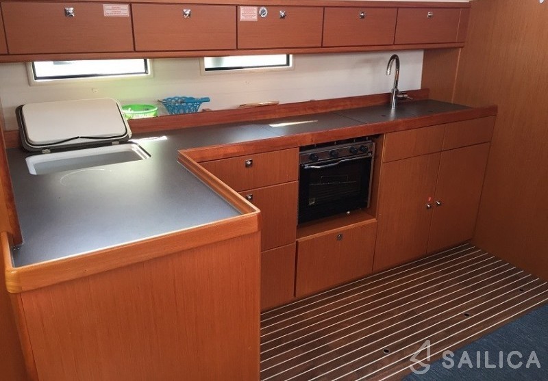 Bavaria 46 Cruiser - Yacht Charter Sailica