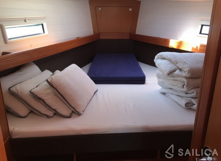 Bavaria 41 Cruiser - Yacht Charter Sailica