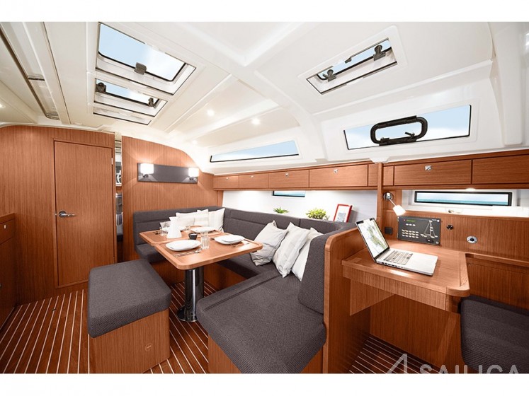 Bavaria 41 Cruiser - Yacht Charter Sailica