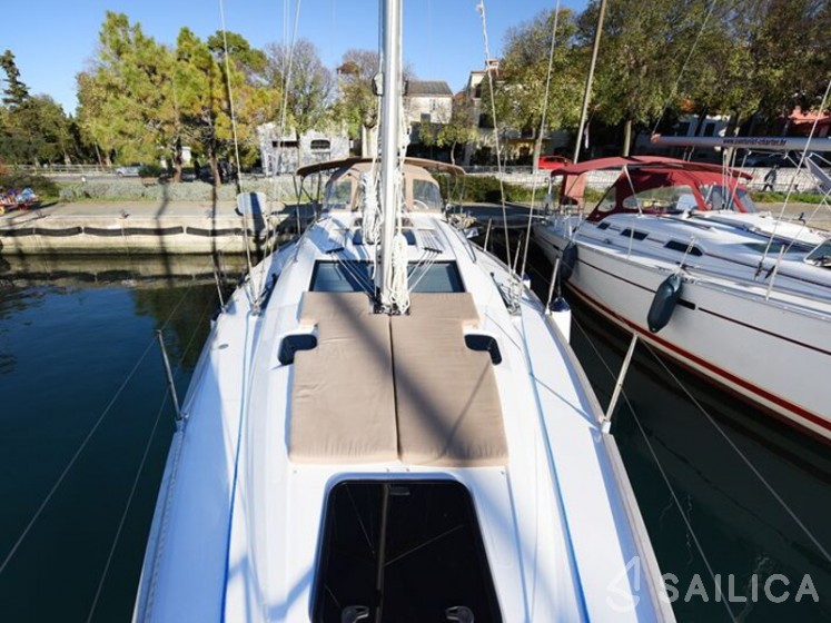Elan 40 Impression - Yacht Charter Sailica