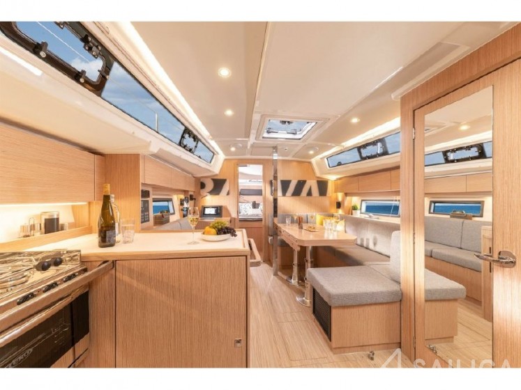 Bavaria C38 - Yacht Charter Sailica