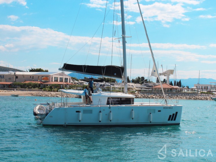 Lagoon 450 - Yacht Charter Sailica