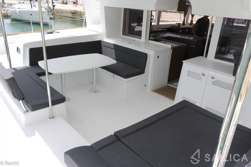 Lagoon 450 - Yacht Charter Sailica