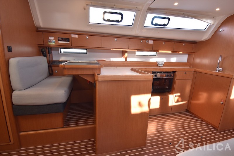 Bavaria Cruiser 51 - Yacht Charter Sailica