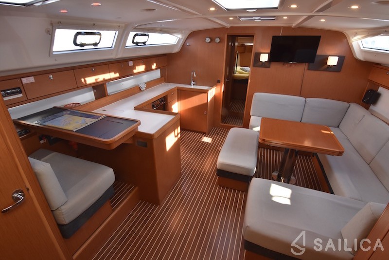 Bavaria Cruiser 51 - Yacht Charter Sailica