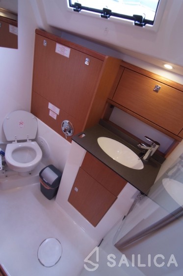 Bavaria Cruiser 51 - Yacht Charter Sailica