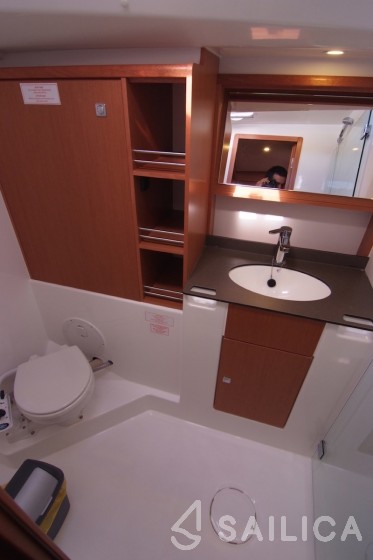 Bavaria Cruiser 51 - Yacht Charter Sailica