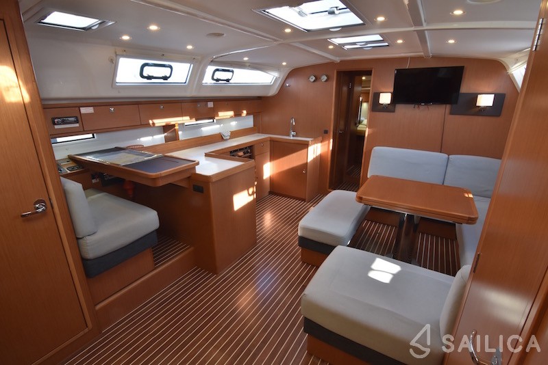 Bavaria Cruiser 51 - Yacht Charter Sailica