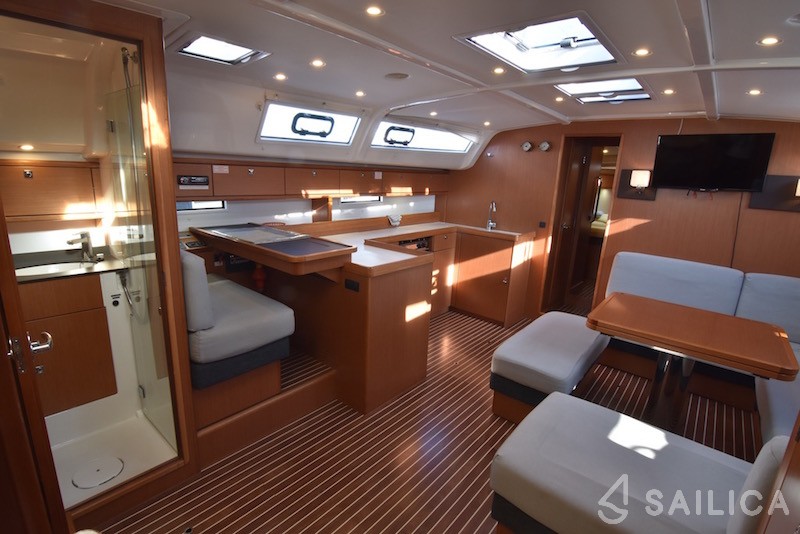 Bavaria Cruiser 51 - Yacht Charter Sailica