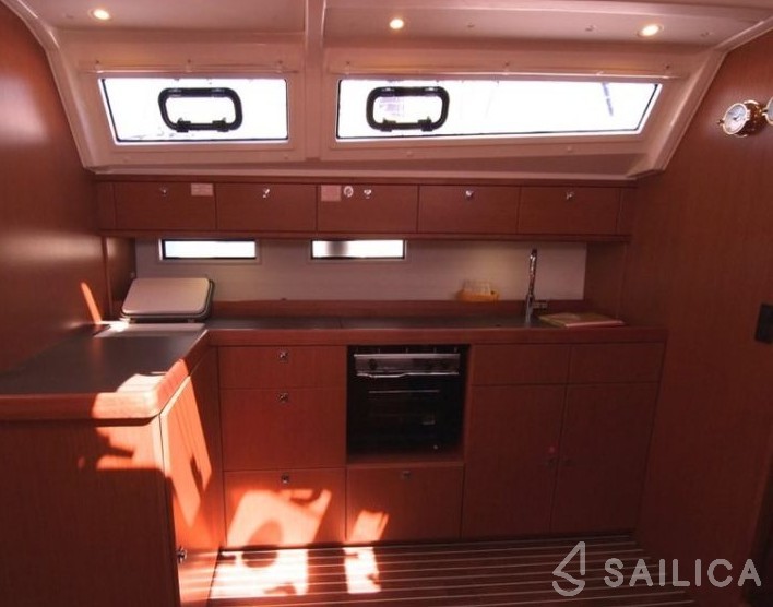Bavaria Cruiser 46 - Yacht Charter Sailica