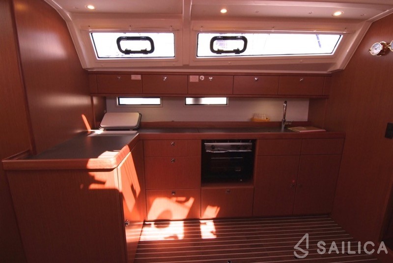 Bavaria Cruiser 46 - Yacht Charter Sailica
