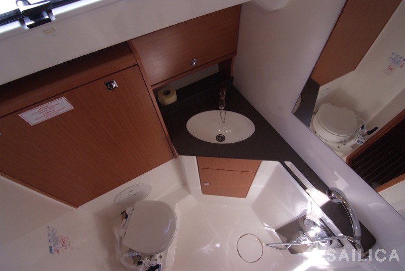 Bavaria Cruiser 46 - Yacht Charter Sailica