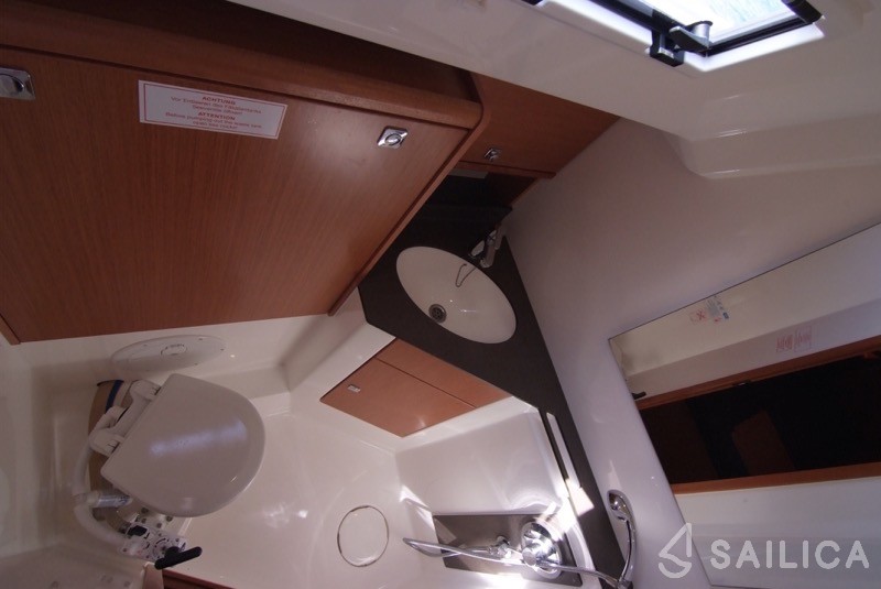 Bavaria Cruiser 46 - Yacht Charter Sailica