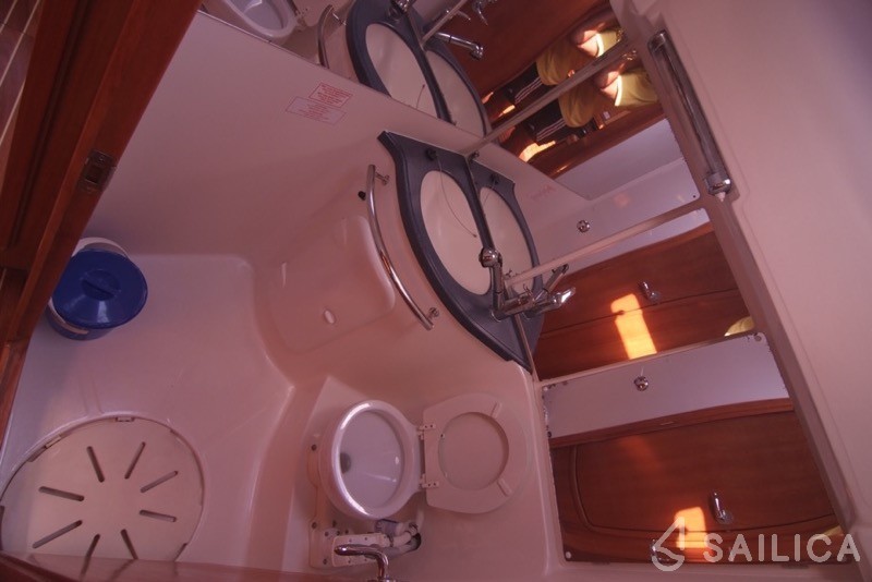 Bavaria 46 Cruiser - Yacht Charter Sailica
