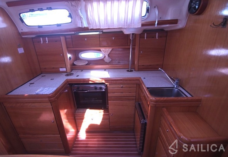 Bavaria 46 Cruiser - Yacht Charter Sailica