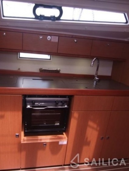 Bavaria Cruiser 41 - Yacht Charter Sailica