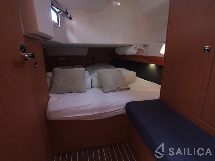 Bavaria Cruiser 41 - Yacht Charter Sailica