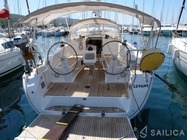 Bavaria Cruiser 41 - Yacht Charter Sailica