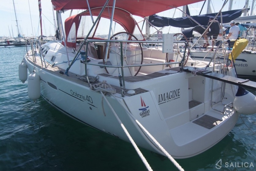 Oceanis 40 - Yacht Charter Sailica