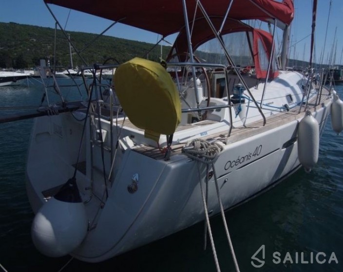 Oceanis 40 - Yacht Charter Sailica