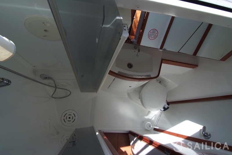 Oceanis 40 - Yacht Charter Sailica