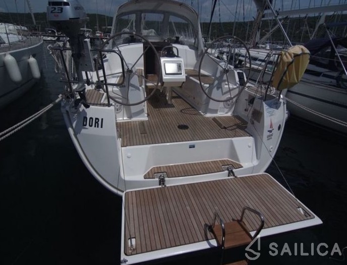 Bavaria Cruiser 37 - Yacht Charter Sailica