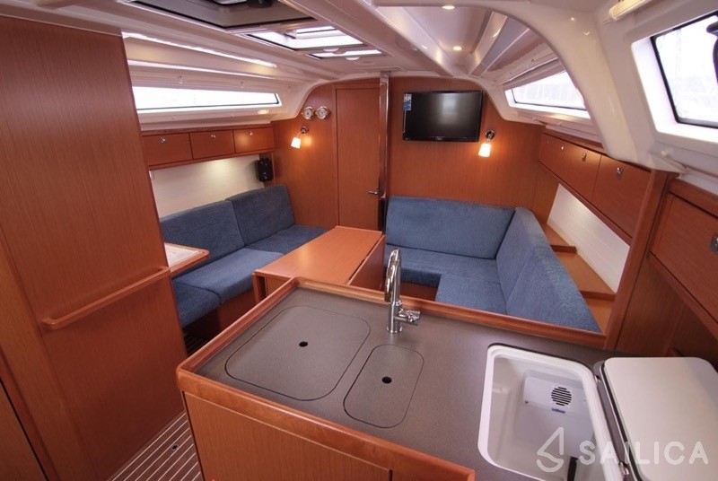 Bavaria Cruiser 37 - Yacht Charter Sailica